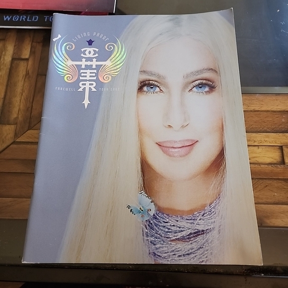 Cher's "Living Proof: The Farewell Tour." Book - Picture 8 of 10